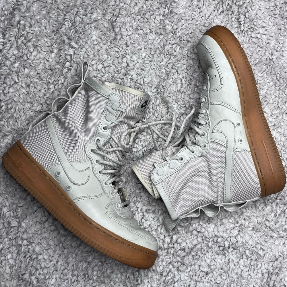 Women’s Nike SF Air Force 1 High Tops Sneakers